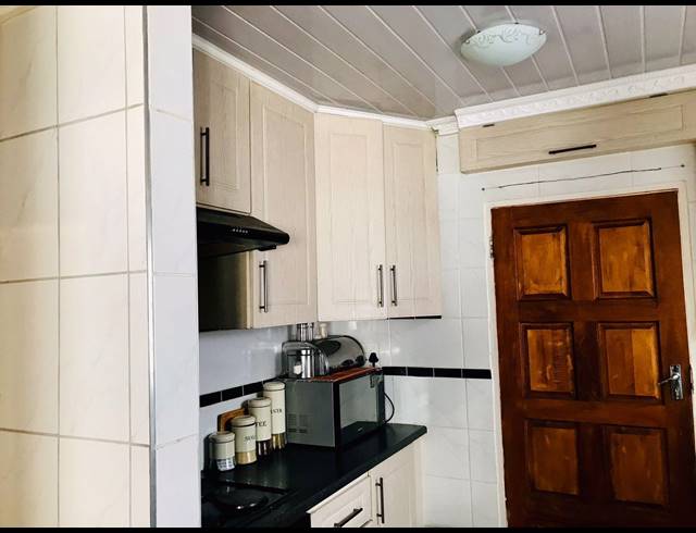 3 BEDROOM HOUSE FOR SALE IN MAHUBE VALLEY